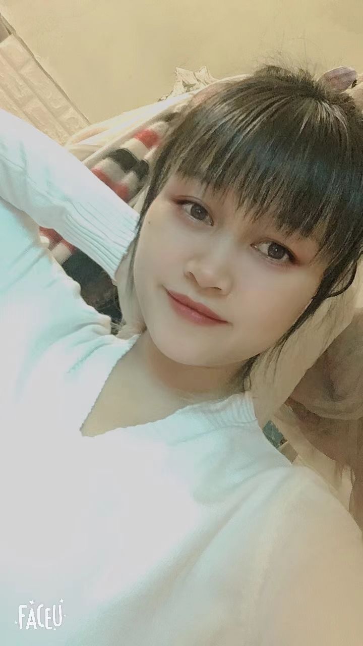 hàng như hình đẹp lắm ạk dù mình hơi lùn và mập nên mặc lên chưa đc hiệu quả lắm nh vẫn đẹp và oki ạk