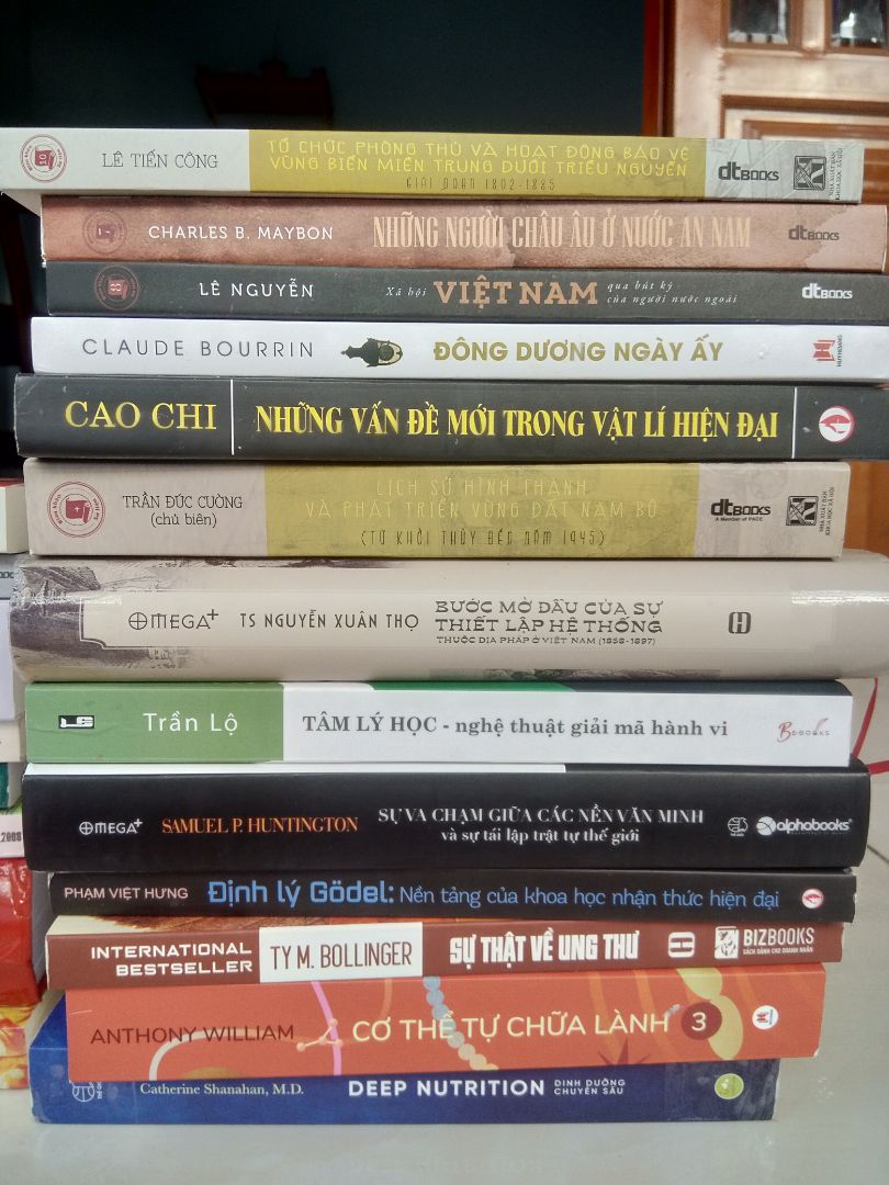 sách hay nội dung cần thiết cho mọi người xem , tuy nhiên nội dung không dễ tiêu hóa được , bởi có những công thức của chuyên ngành hẹp vật lý , đòi hỏi người đọc cần phải biết ít nhất là toán lý đại cương