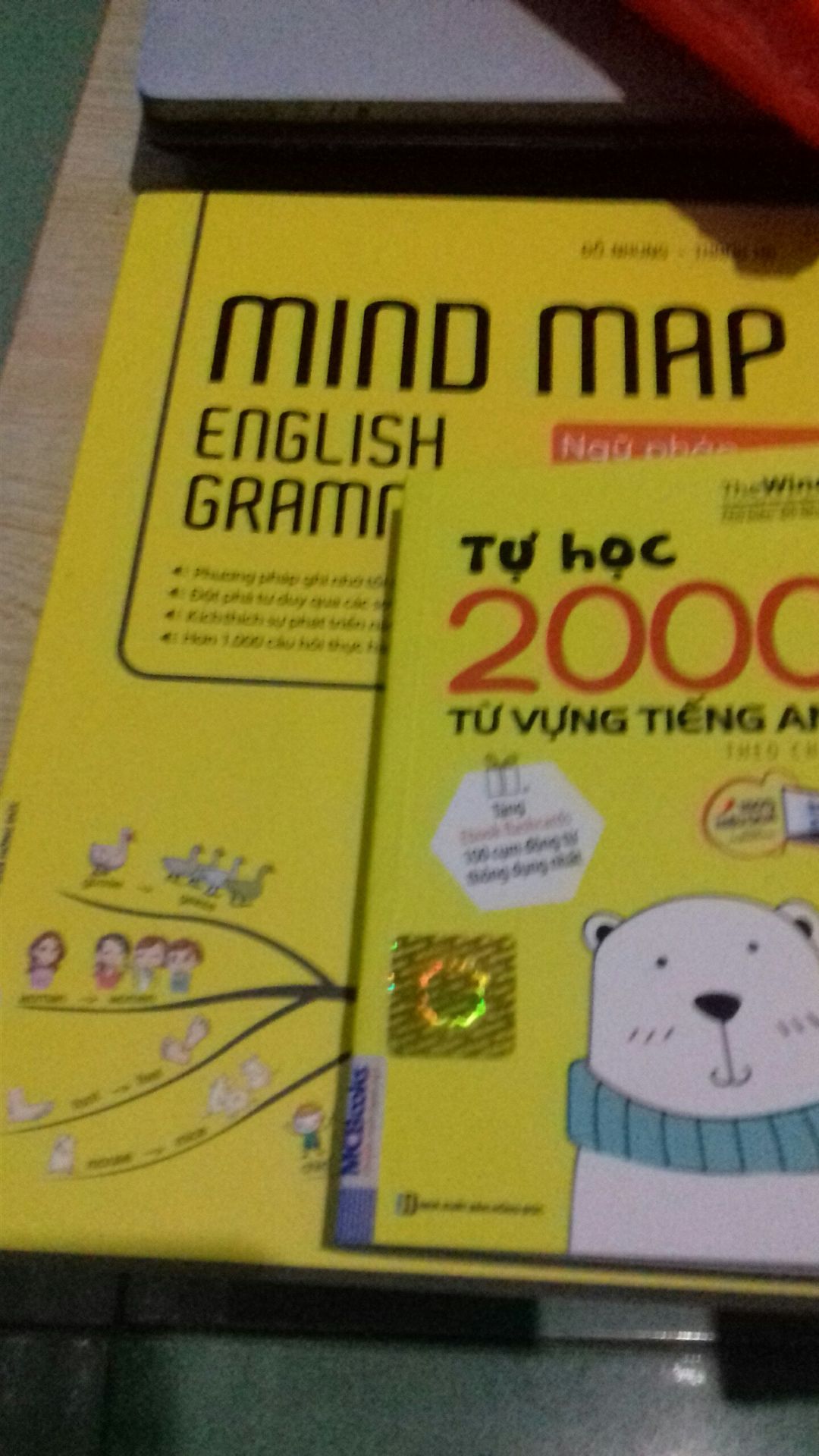 Nhìn sách rất muốn học luôn á, giao hàng nhanh. Tuy ở xa nhưng sách vẫn nguyên vẹn. Mong là nó sẽ giúp mình đậu trong kỳ thi tiếng Anh sắp tới! Mua Mcbooks nhiều lần rồi, rất ưng!