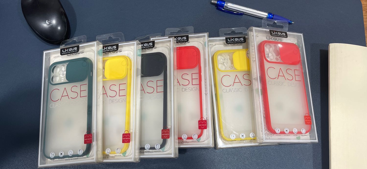 Mua case 12 Pro Max lại giao 12, không xài được, yêu cầu đổi lại hàng đúng kích thước