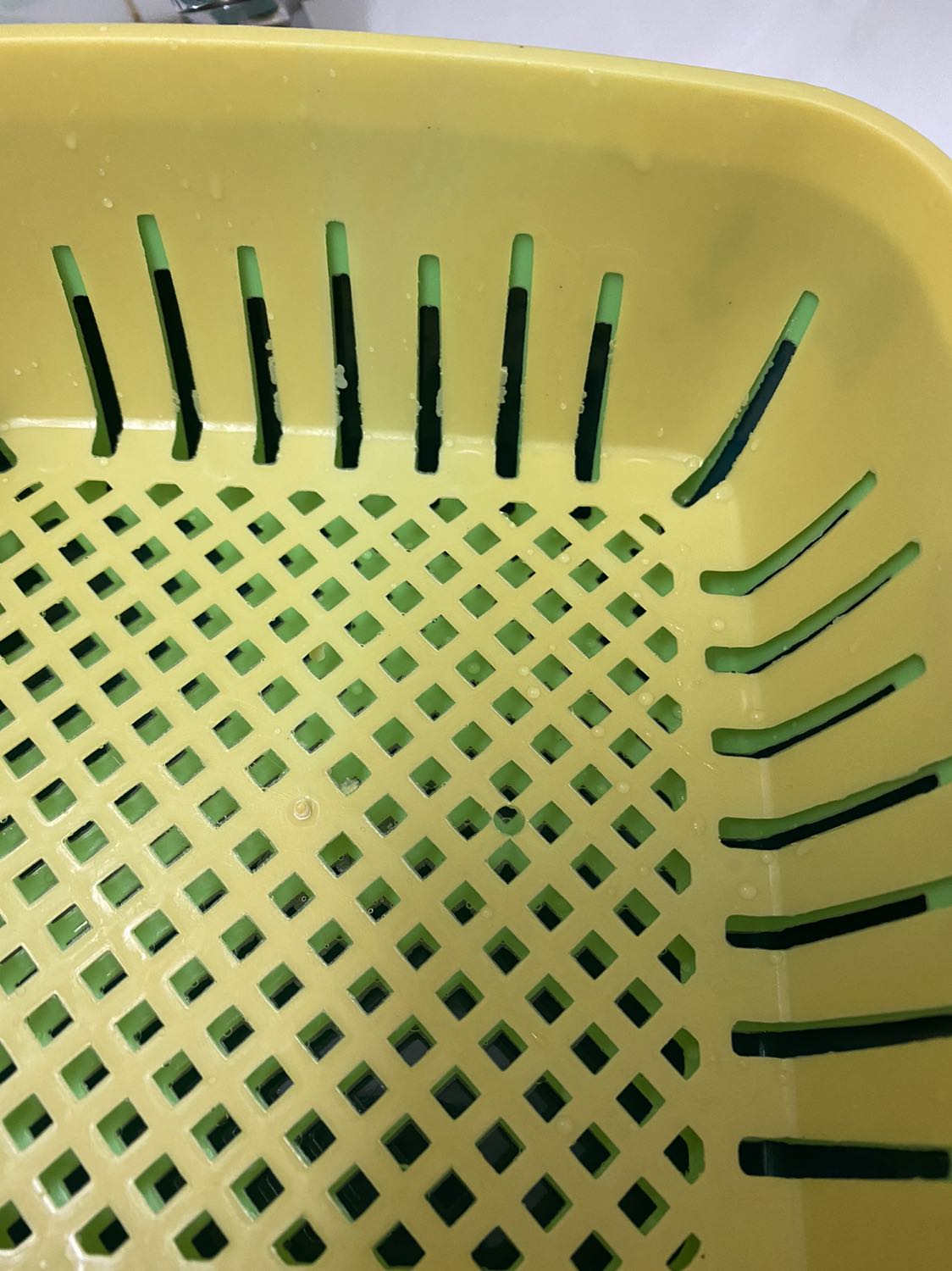 Hàng quá tệ so với giá tiền, rất rất mỏng, lần đầu tiên mua hàng tiki mà bị lầm ???