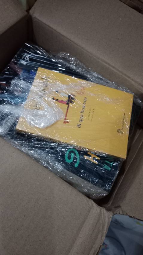 Đóng gói kỹ, giao hàng nhanh, sách mua ở tiki rẻ nhất luôn ấy