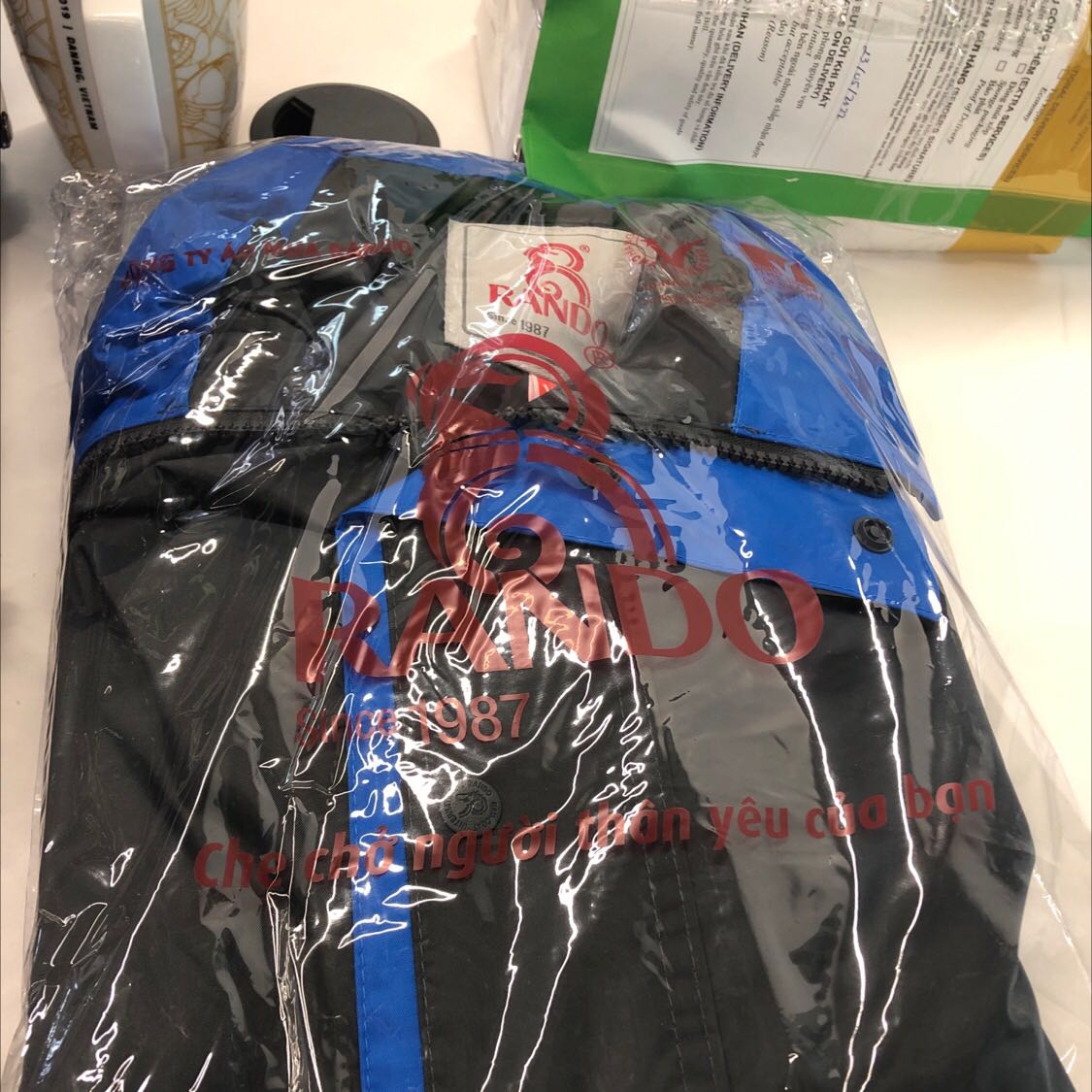 Tiện lợi, bộ áo mưa mặc 5 năm mới phải mua mới.