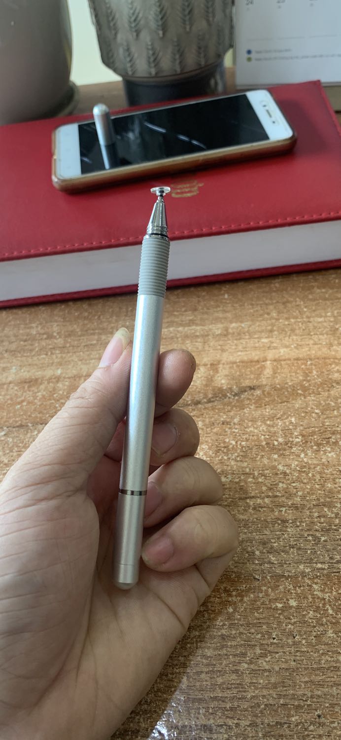 Bút dùng ổn so với giá. Quá rẻ lại còn freeship