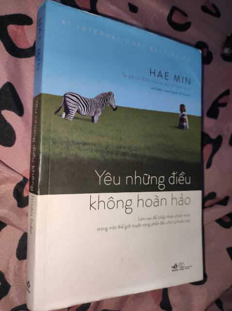 Mình chỉ đánh giá dựa theo cảm nhận riêng của mình thôi. Đoạn đầu sách nội dung khá ổn đến gần cuối thì chắc mình đọc hơi đuối. Nhưng về tổng thể nội dung thì mình thấy cũng khá hay, tác giả đưa ra những ví dụ khiến mình cũng cảm thấy đồng cảm.