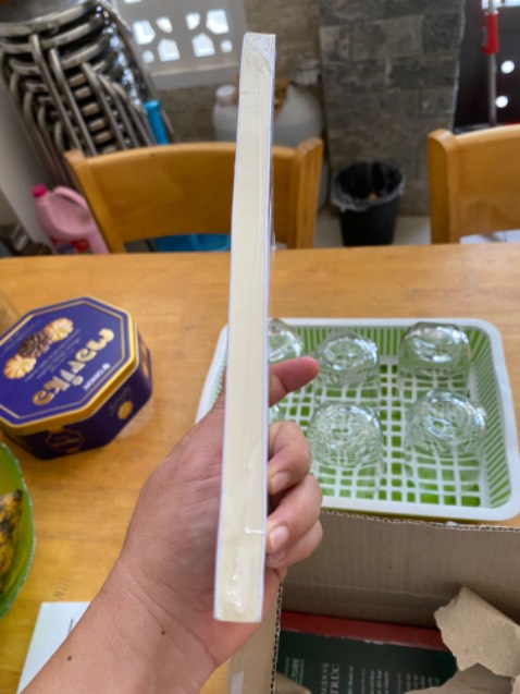 giao hàng trước dự kiến, bìa mềm chứ không phải bìa cứng như mô tả giao hàng trước dự kiến, bìa mềm chứ không phải bìa cứng như mô tả