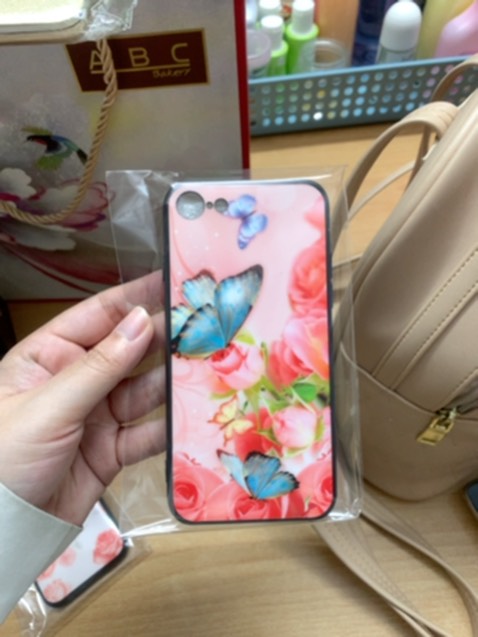 Giao nhanh đúng mẫu, ốp đẹp lắm, khít với đt, shop rất nhiệt tình hỗ trợ