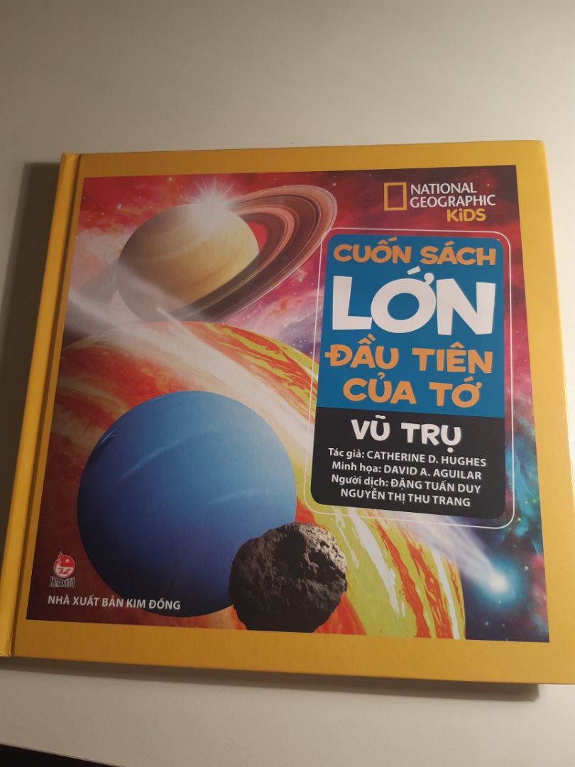 sách rất xinh ạ, giấy dày, hìn ảnh minh hóa bắt mắt, câu từ cũng dễ hiểu, e mìn rất thích, tiki giao hàng cũng rất nhanh luôn ạ, tuy hơi đắt nhưng mình vẫn cắn răng mua cho e😁