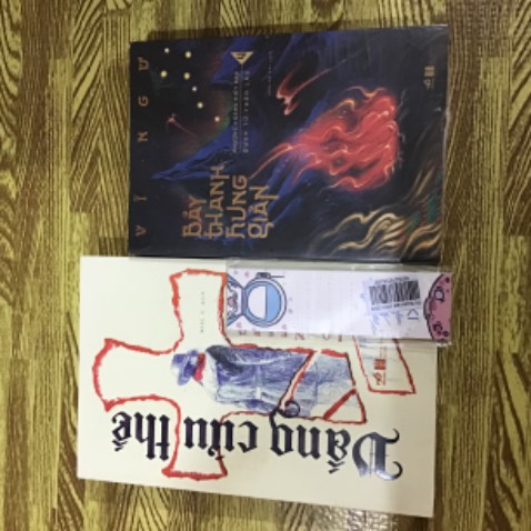 Sách mới,dày,nội dung hay. Giao hàng nhanh. Và lần đầu tiên thấy sách Nhã có seal haha