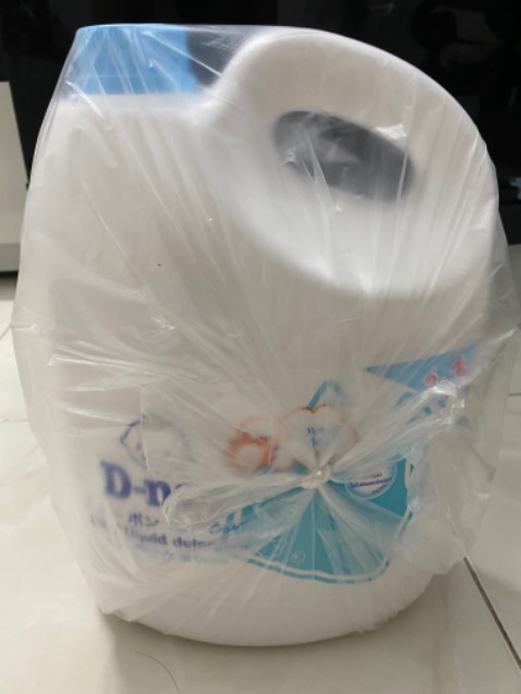 Ok, Shop đóng gói hàng cẩn thận, giao hàng nhanh. Có điều cá nhân mình thấy loại màu xanh này ko thơm bằng màu hồng, đợt sau mình sẽ mua loại màu hồng. Ok, Shop đóng gói hàng cẩn thận, giao hàng nhanh. Có điều cá nhân mình thấy loại màu xanh này ko thơm bằng màu hồng, đợt sau mình sẽ mua loại màu hồng.