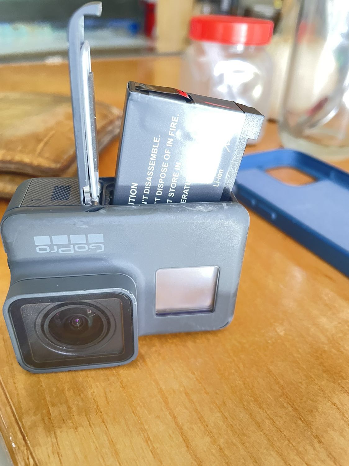 mua bin hero 6 mà bấm sản phẩm không ghi rõ hero mấy làm phải bỏ đi mong cửa hàng ghi rõ giùm người tiêu dùng cảm ơn