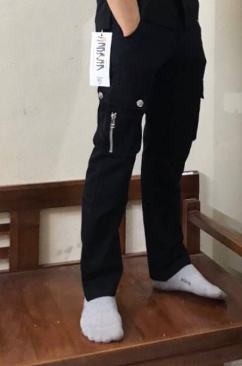 Mình đã nhận được hàng ,rất ưng ý vs sản phẩm của shop ,quần rất đẹp vừa vặn,chất liệu vải rất tốt, đường may chỉ rất chắn chắn, ,về đóng gói thì rất cẩn thận và đẹp chuẩn hàng thương hiệu có tem mác xuất sứ rõ ràng ,
Nói về giao hàng thì Tiki thứ 2, không ai dám thứ nhất, đặt hôm trước hôm sau có luôn, nhanh khủng khiếp mặc dù đang trong giai đoạn dịch bệnh mà khâu giao hàng vẫn nhanh với tốc độ không ngờ. còn được freeship
Cảm ơn tiki cảm ơn shop rất nhiều