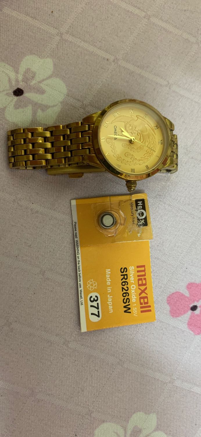 Giao hàng nhanh, đóng gói kỹ, vừa lắp pin đồng hồ mình đã sử dụng được ngay. Giao hàng nhanh, đóng gói kỹ, vừa lắp pin đồng hồ mình đã sử dụng được ngay.