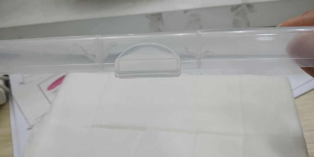 sp giao cũng tạm đc . k nhanh lắm . chắc do vướng chủ nhật.  nhưng khi nhận đc hàng thì thật thất vọng . hộp đựng bể 3-4 chỗ luôn.  k bik là do quá  trình vận chuyển hay do shop nữa . pùn rười rượi luôn