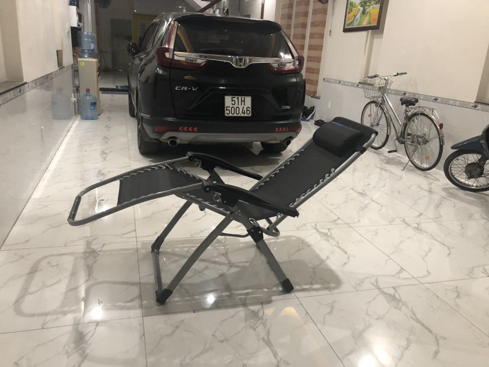 Ghế đẹp, chắc chắn, hai lẩy khoá bằng hợp kim nhôm cảm thấy bền chứ không phải lẩy khoá bằng nhựa như ghế thương hiệu khác. Tặng 5 sao.