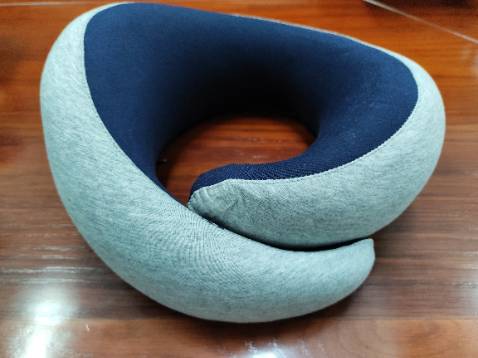 Gối êm mềm, cài ôm sát được mọi loại cổ to cổ nhỏ 😂.
Cảm giác rất dễ chịu, thoải mái.
Hàng chất lượng, rất đáng tiền.