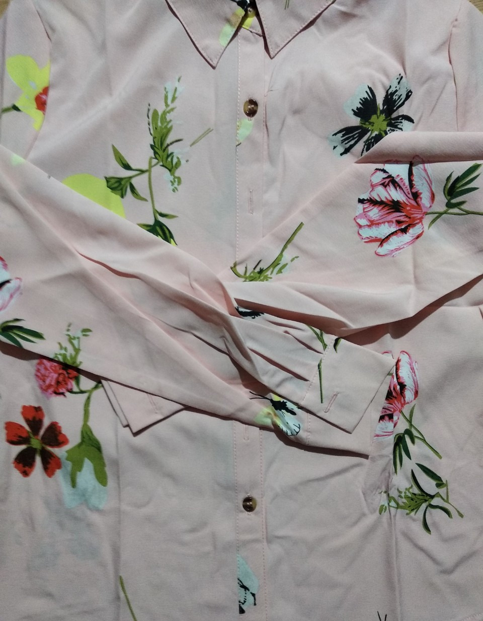 review tích cực vì nhận hàng đẹp - hài lòng. giao hàng nhanh và nhiệt tình ạ.