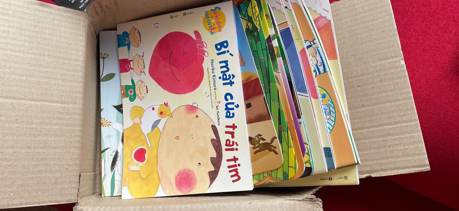 Sách khá nhiều kiến thức, phù hợp với bé lớn tầm 4-5t