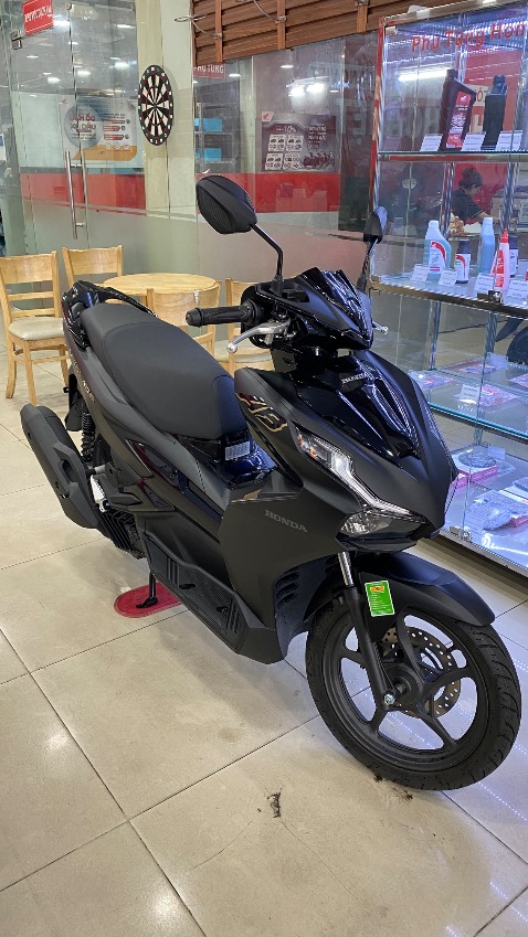 Sau khi tham khảo nhiều nơi thì tôi đã chọn Head Hoàng Việt vì:
Head tư vấn nhiệt tình, từ khâu trước, trong và sau khi mua xe.
Giá cả phù hợp so với thị trường.
Thủ tục hồ sơ làm nhanh, gọn.
Khi giao xe có hướng dẫn đầy đủ, kiểm tra kĩ lưỡng trước khi giao xe.
Xứng đáng 5 sao.
(Đánh giá từ 1 người mua kĩ tính)