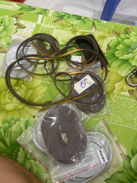 Hàng kém chất lượng, keo dính không ăn, không như hình sản phẩm