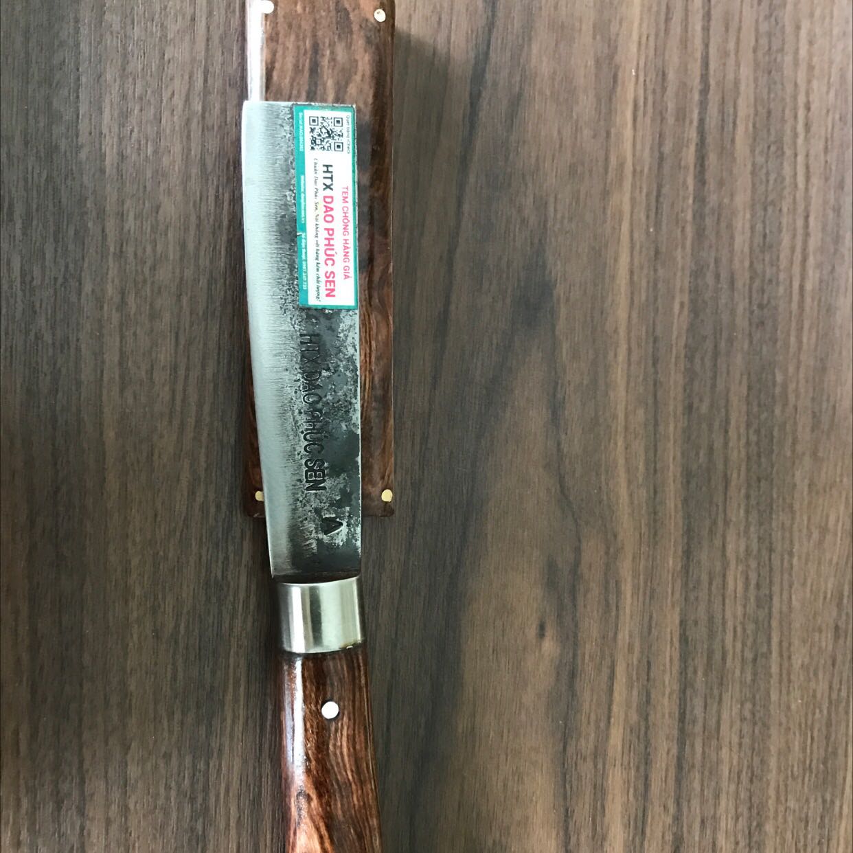 Nhỏ xinh, vừa tay thuận tiện gọt. Lưỡi bén