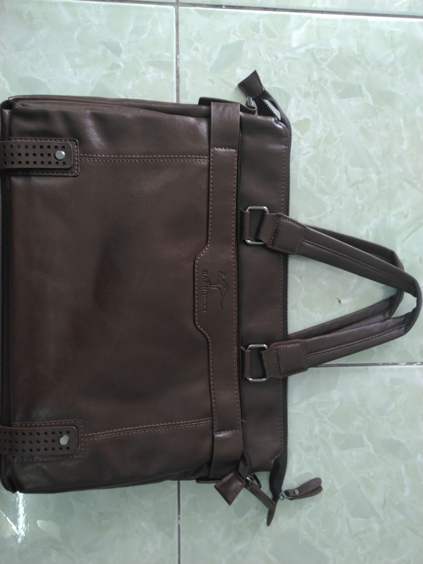 shop giao nhầm sản phẩm, giá thành rẻ hơn, mẫu mã mình không thích. Shop vui lòng đổi lại.