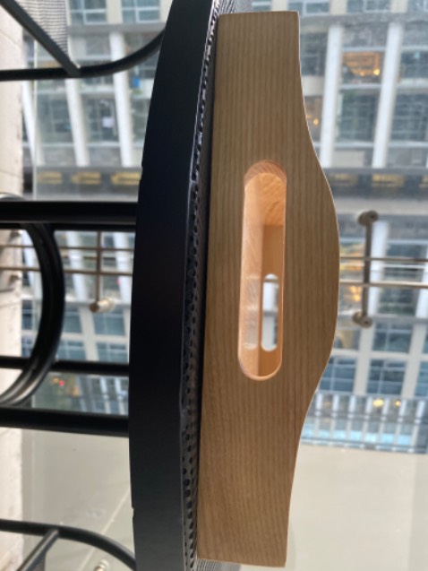 Hàng đẹp, dày dặn. Tuy nhiên , có phần mép chưa được đẹp lắm vì vết cắt gỗ khiến phần mép này nó có chít răng cưa. Vẫn cho 5 sao hy vọng shop lưu tâm hơn nhé! Xin cảm ơn Shop, Tiki và đội ngũ shipper