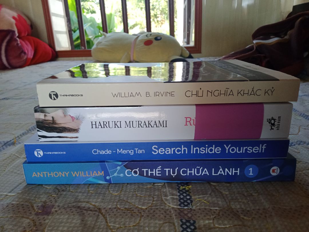 ncl hài lòng, giao hàng nhanh nhưng đóng gói k cẩn thận lắm. Trước mình ở HN thì đặt sách của tiki chả phải bàn cãi gì nhưng giờ đang dịch nên mình ship về quê thì có hơi móp méo 1 chút, lúc nhận hàng hết hồn vì hộp méo mó. may mắn thay là sách chỉ bị quăn tí xíu, vuốt lại là ok ngay như ban đầu. Mình mua 4 quyển hết 150k. Vẫn tiếc vì chưa săn dc hết 😢