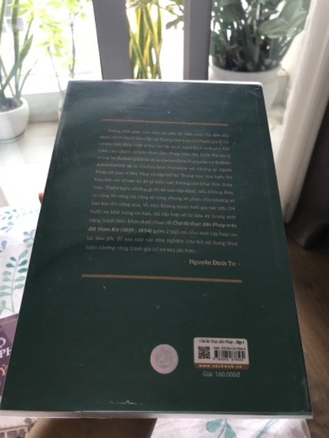 Tiki giao sách rất nhanh, sách đóng gói tốt và bọc BookCare đảm bảo chất lượng.