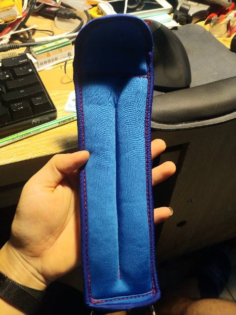 Hàng đủ cân nặng, đeo lên rất thật chân, êm, không đau rát, vừa tet thử chạy 5p thì không vấn đề gì
nhưng loại 1kg hơi nhẹ, chạy ko xi nhê gì, khéo sắp tới phải mua thêm loại 3kg hoặc 4kg với đủ đô
góp ý : phần nám dính nên làm dài ra 1 chút, đeo dây thấy hơi ngắn, chân bạn nào to và mập sợ không vừa, không biết size 3 kg 4 kg có to hơn khồng? chứ nếu giống loại 1kg thì không ổn
shop nên để ý khâu này nhé, góp ý chân tình, để sau này còn bán dc nhiều hơn
dù sao cũng cám ơn shop. san phẩm chất lượng mà giá khá rẻ.