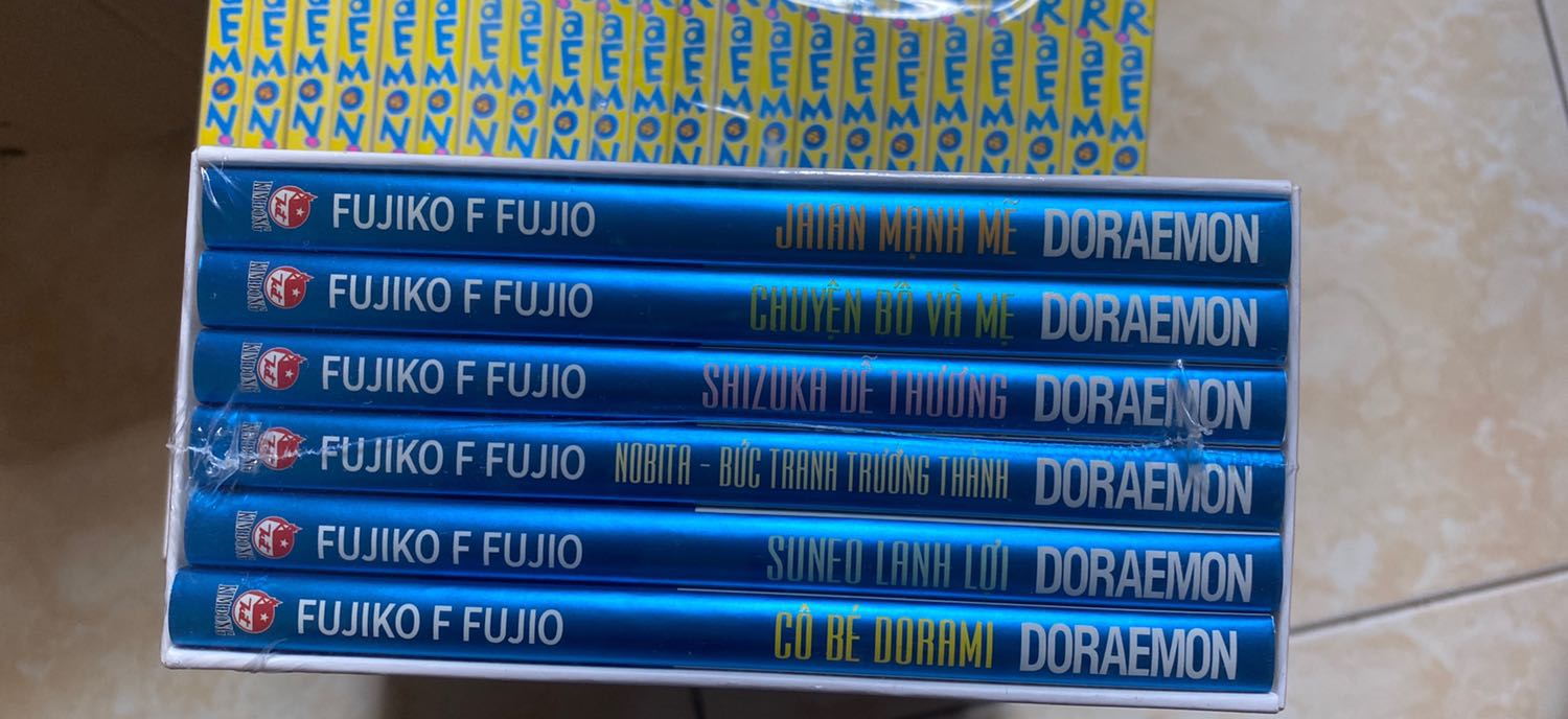 Tiki chuẩn bị và giao hàng đủ, giao siêu nhanh, truyện rất đẹp, không bị rách. Đóng gói rất đẹp và chắc chắn.