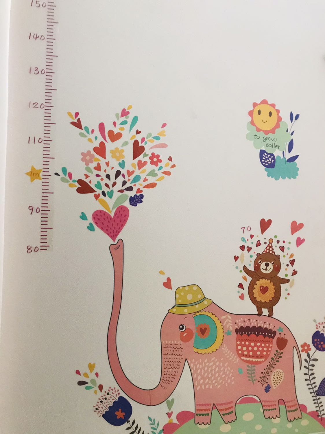 Màu sắc tươi sáng,dán chắc chắn.Lên rất nổi.Nên mua cho trẻ