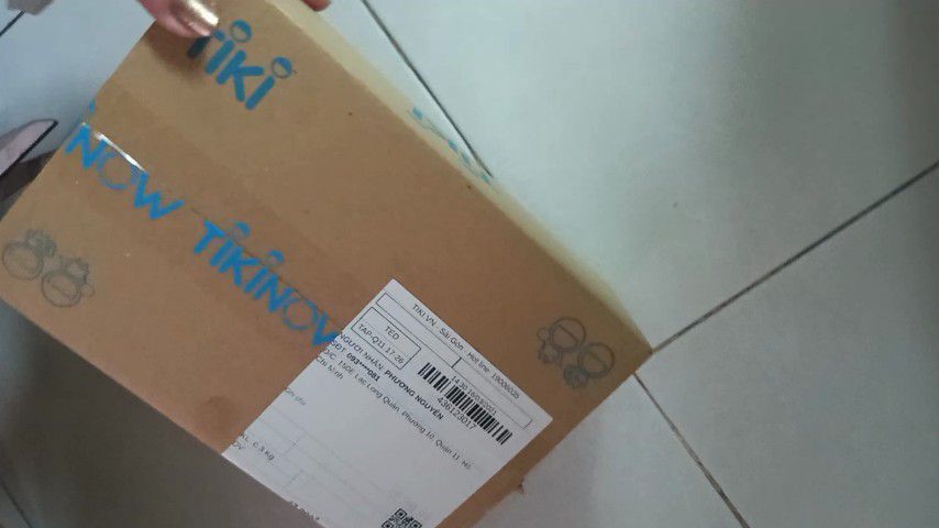 sản phẩm đẹp, đính hột tinh xảo.