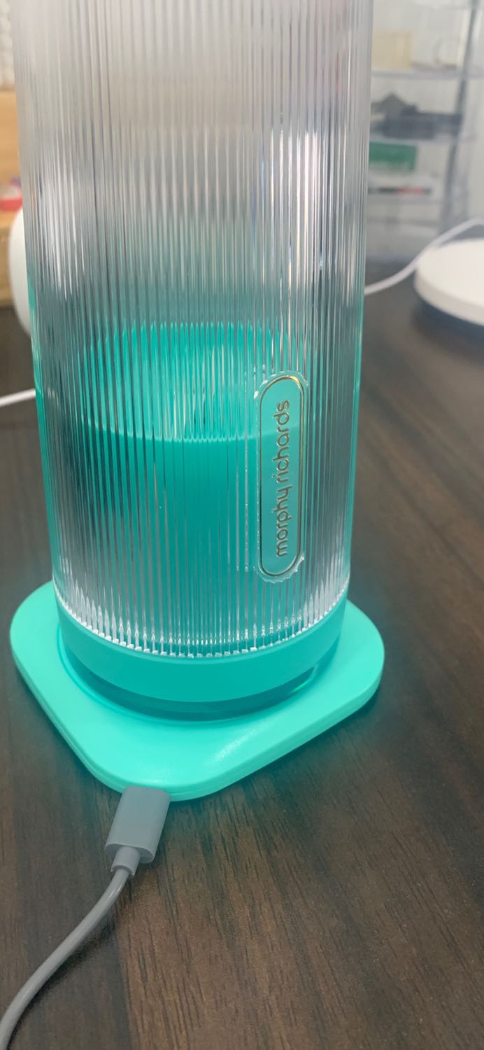 Sản phẩm đẹp , được shop hướng dẫn tận tình. Lần trước mua nhưng trả lại vì không biết cách sạc. Chất lượng dịch vụ tốt.