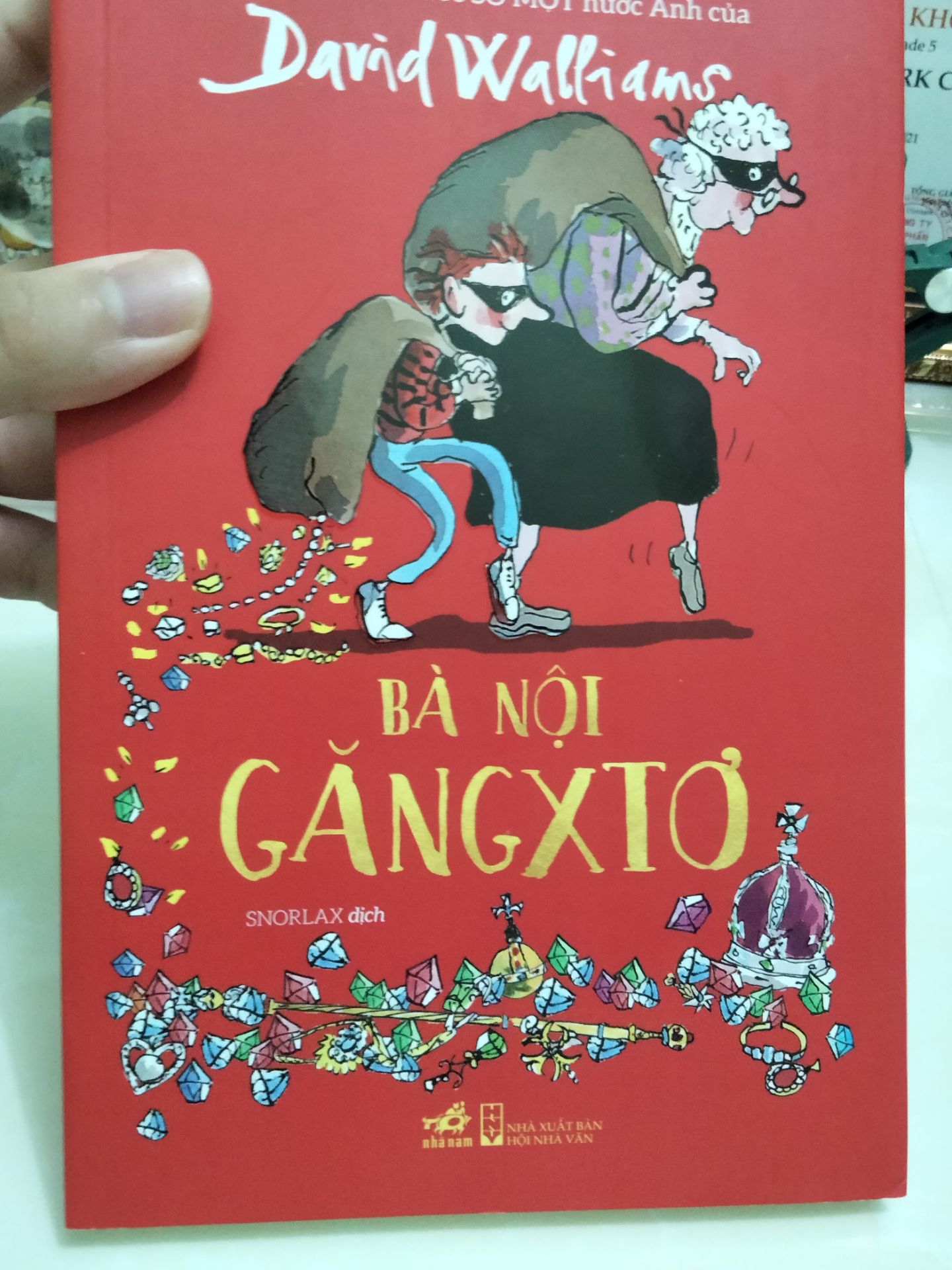 xinh xỉu luôn ý, kh quá nhỏ, kh quá to. Nội dung thì cực kì đỉnh rồi. Bạn nào đang phân vân thì mua ngay nheee