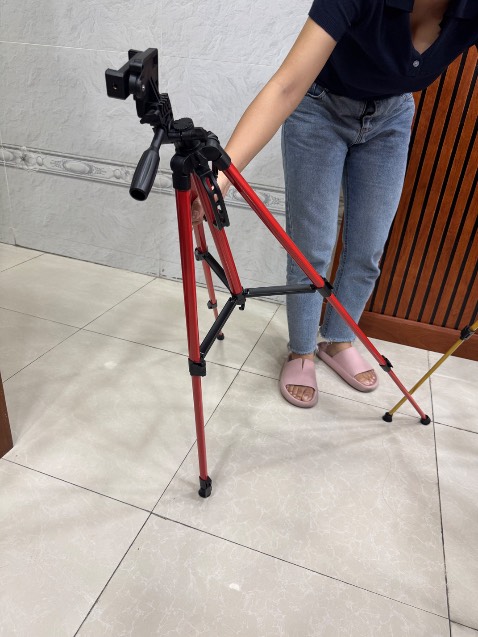 Bên bán hàng phản hồi nhanh chóng yêu cầu của khách hàng.