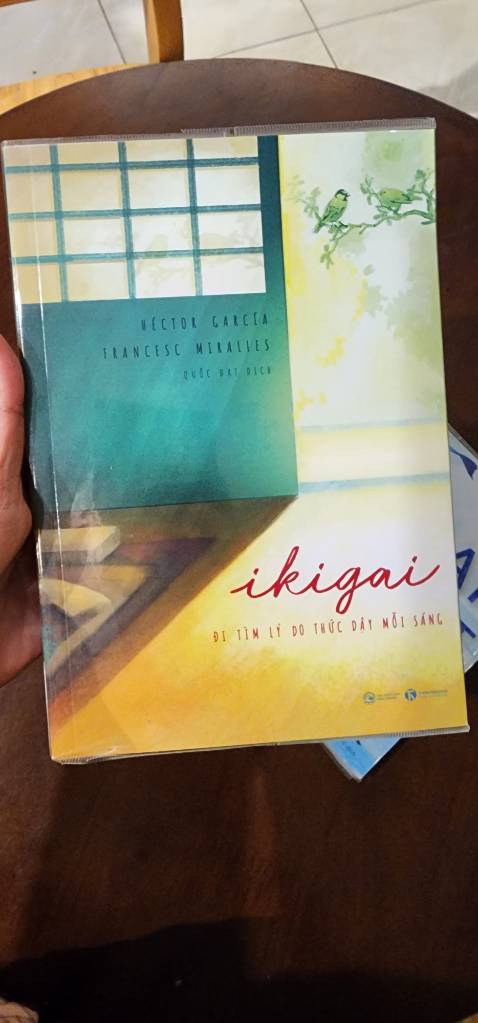 Bao bìa đẹp, đóng gói cẩn thận, sách mới, giấy tốt.