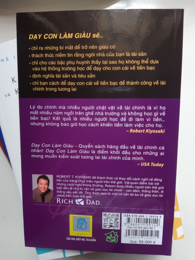Sách bọc nilon xé rột rột 😊 thơm phức, mới coong. Shipper nhiệt tình vui vẻ, giao hàng nhanh. Sách thuộc loạt giáo dục tài chính cá nhân hay nhất mọi thời đại nên nội dung k nói rồi, ng đọc lĩnh hội đc đến đâu tùy độ hiểu biết mỗi người.
Cảm ơn ah 🙏