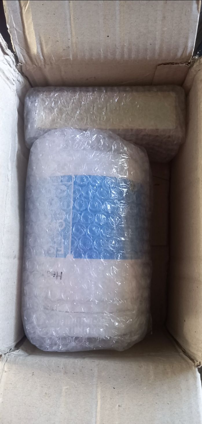 Gói hàng kỹ, mở sản phẩm ra còn mới tinh tạo cảm giác rất là yên tâm. Hạn dùng còn xa tới năm 2024, sản phẩm dễ uống, có nhãn phụ đầy đủ. Mua trong đợt khuyến mãi còn được tặng quà. Nhân viên giao hàng nhiệt tình, thân thiện.