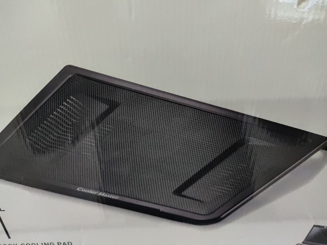 tiki không có giao hàng xuyên Tết nên hơi lâu còn sp thì khá mát nhưng không ồn lắm và vừa khít máy