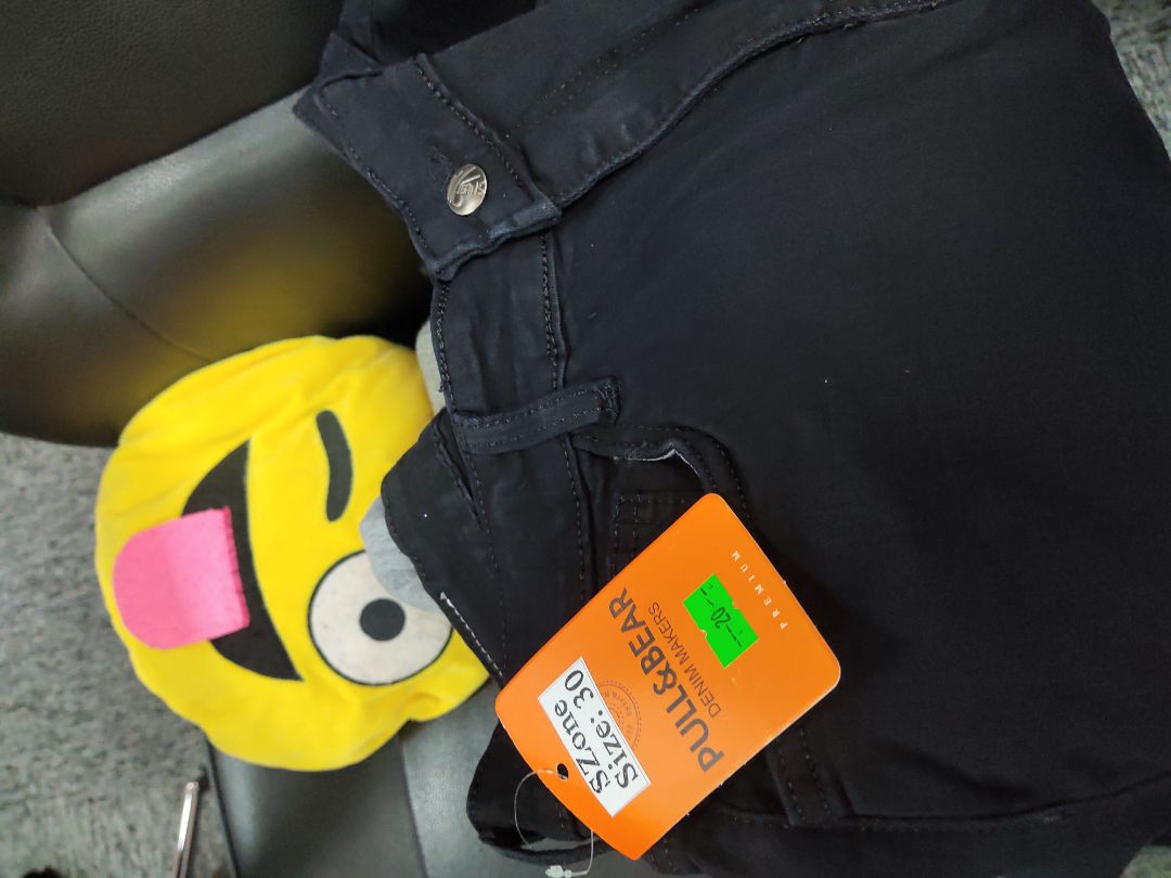 Dài miên man chưa? lần này hơi béo lên tí nên chon size 30 hy vọng vừa.cảmquan thấy quần chất. ủng hộ shop