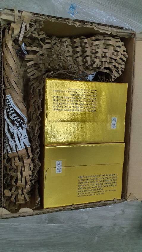 Shop giao hàng đúng ngày hẹn trên app, đóng gói cẩn thận, mình check QR cũng đúng chính hãng, giá cạnh tranh, mình mua từ lúc bé 1 tuổi trộm vía uống ổn. Cảm ơn shop!