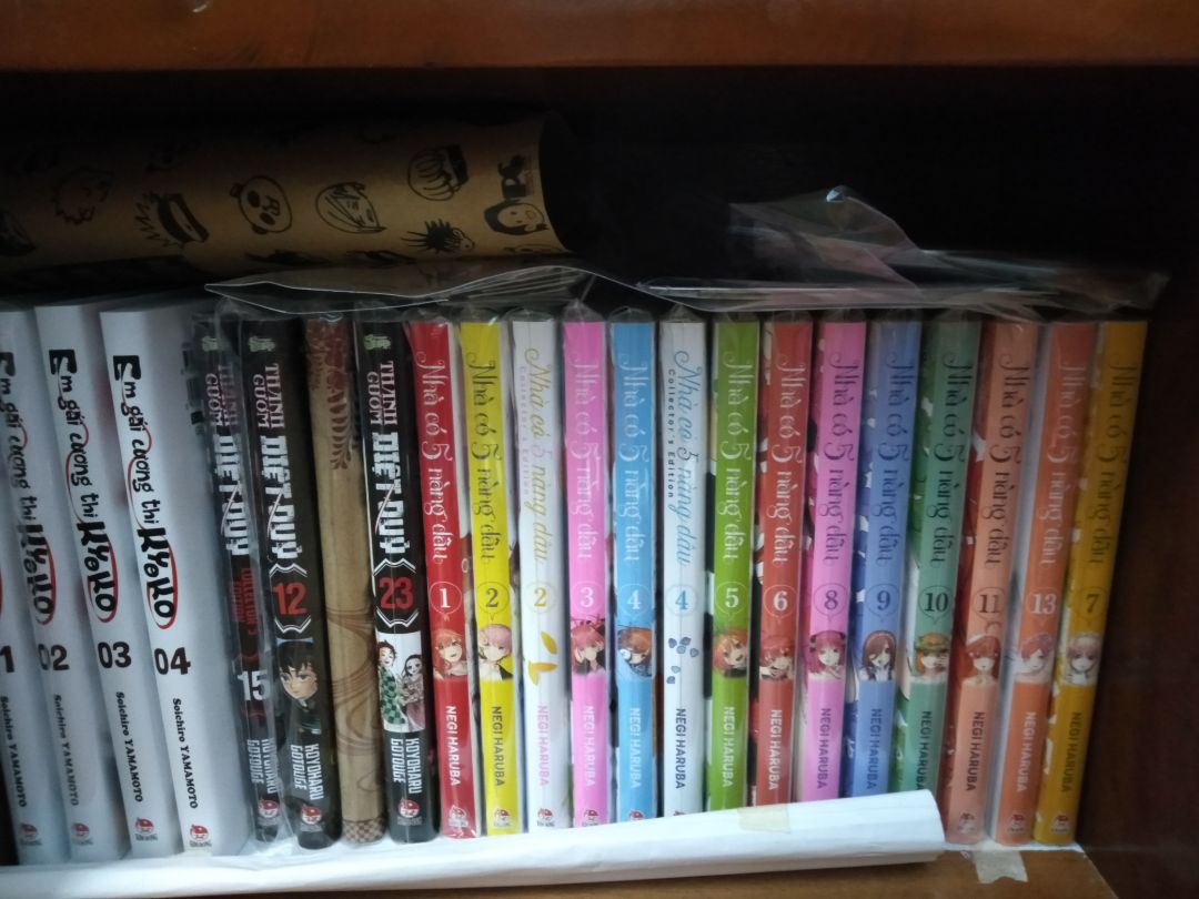 bìa xước, df gáy, nhưng giao hàng khá nhanh, (nm mình thích cho 1 sao)