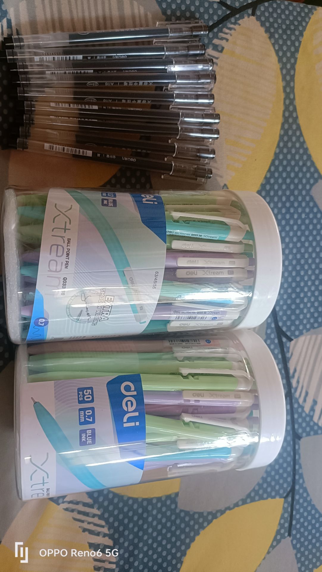 Sản phẩm đúng mô tả, bút viết mực ra đều, rõ nét. Đáng mua. 5 * cho Deli