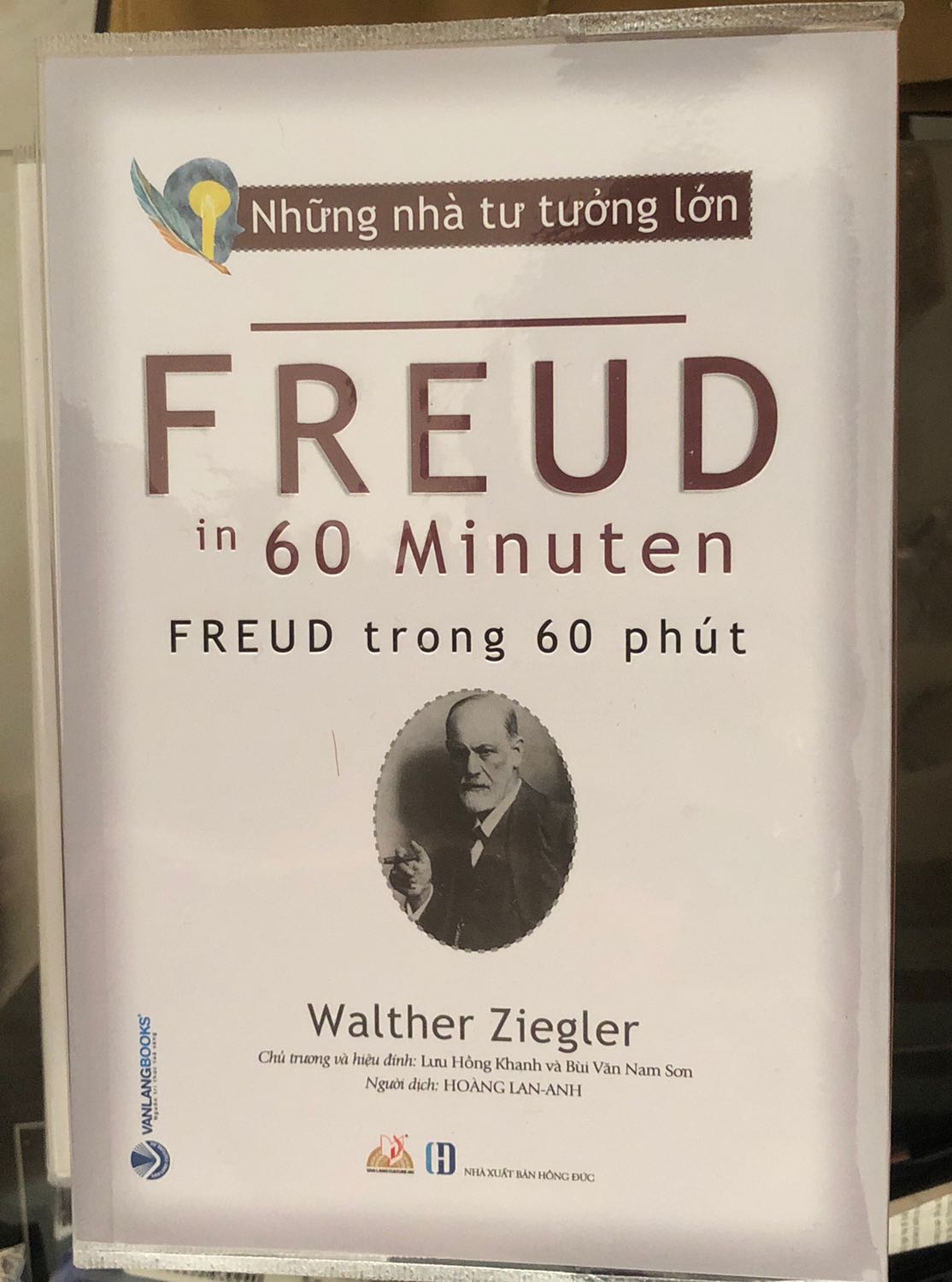 Sách đẹp, đóng gói ẩu ko kĩ, giấy in sắc nét rõ ràng. 
Sigmund Freud là người đầu tiên phát hiện ra sức mạnh to lớn của tính dục và quyền lực của vô thức. Mỗi người đều có những ham muốn, khát khao và những thôi thúc bản năng tiềm ẩn ảnh hưởng đến toàn bộ cuộc đời mình.
