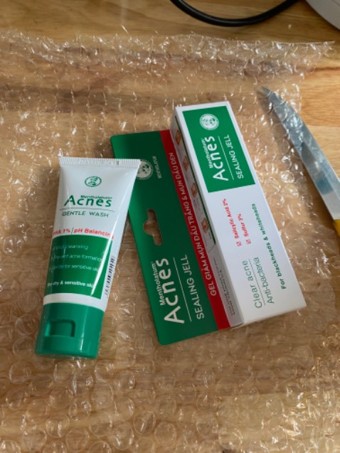 Hàng được đóng gói kĩ càng,giao siêu nhanh, đúng như hình ảnh trên mạng, còn về chất lượng thì mình chưa trải nghiệm