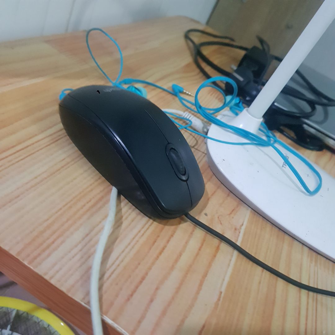 Cực kì hài lòng, sản phẩm tốt. Shop đóng gói kĩ. Hàng hoá chất lượng. Giao hàng nhanh . Đánh giá 5 sao cho shop.