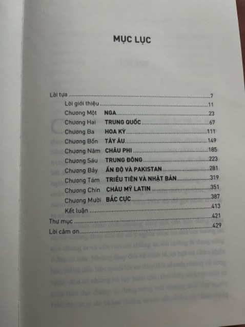 Rất rất nên đọc, đặc biệt với những ai quan tâm đến địa chính trị. Dù sách in đẹp, đóng đẹp nhưng mình vẫn mong Tiki kinh doanh ebook để tiện cho những ai dùng máy đọc sách, muốn đọc những cuốn sách còn dở bất cứ lúc nào mà bất cứ đâu, sách bìa cứng xịn thật đấy nhưng cầm đọc hơi bất tiện.