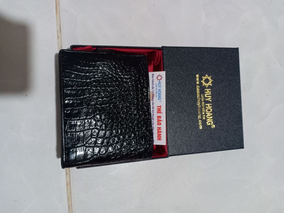 ví nam cá sấu da mềm mại và rất sang trọng mẫu mã rất đẹp