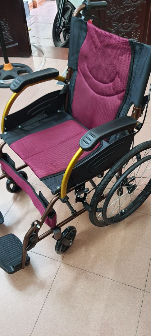 Thất vọng vô cùng, giao hàng không đúng theo hàng mẫu trong hình Thất vọng vô cùng, giao hàng không đúng theo hàng mẫu trong hình